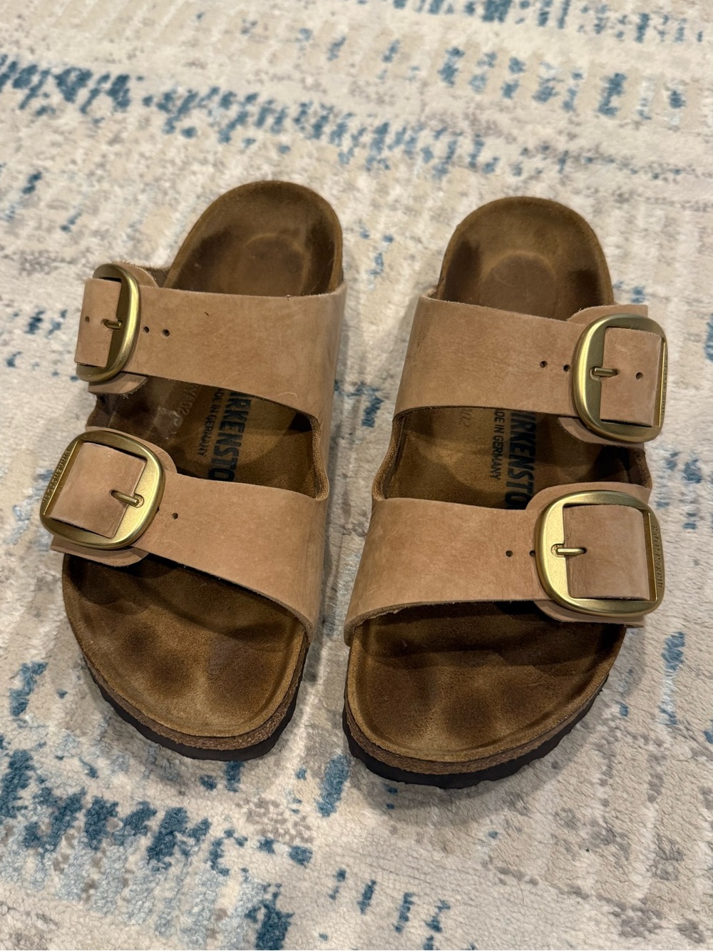 Birkenstock Big Buckle Arizona Womens Sandals Nubuck Leather Tan Gold Sandcastle
